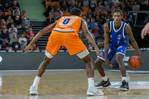 莱万是另一 莱万是另一