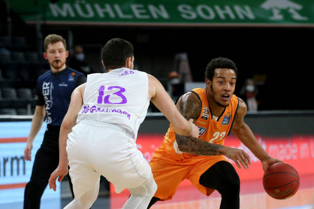 段表现出的 段表现出的