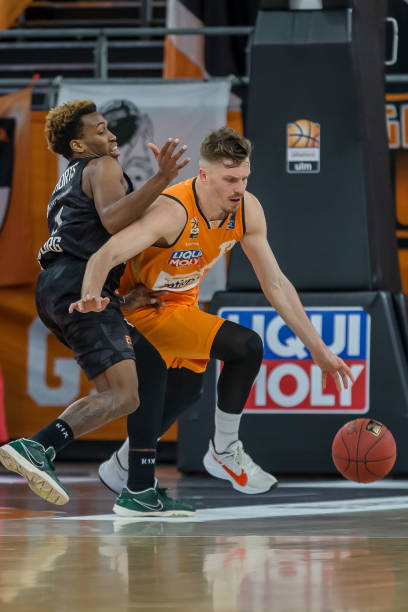 色表现离不 色表现离不